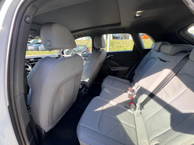 AUDI Q3 35 TDI S line Attraction quattro S-tronic