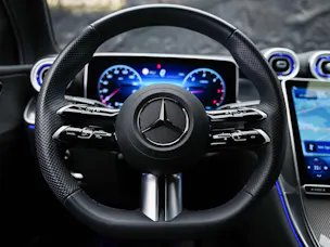 MERCEDES-BENZ GLC Coupé 220 d 4Matic AMG Line 9G-Tronic *Werksgarantie*21" Felgen*360° Kamera*AHK*
