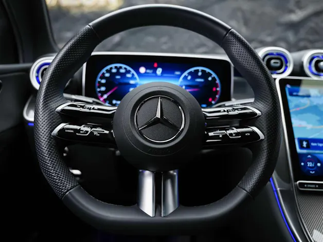 MERCEDES-BENZ GLC Coupé 220 d 4Matic AMG Line 9G-Tronic *Werksgarantie*21" Felgen*360° Kamera*AHK*