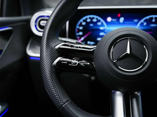 MERCEDES-BENZ GLC Coupé 220 d 4Matic AMG Line 9G-Tronic *Werksgarantie*21" Felgen*360° Kamera*AHK*
