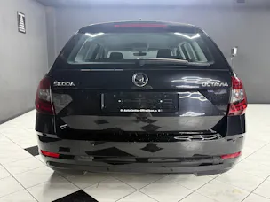 SKODA Octavia Combi 1.4 TSI Style DSG