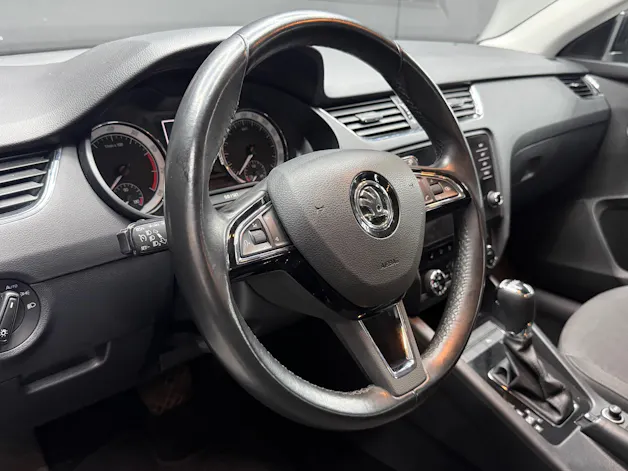 SKODA Octavia Combi 1.4 TSI Style DSG