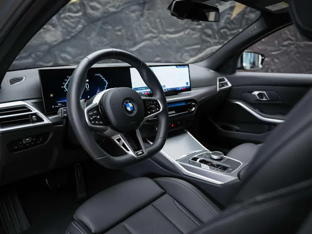 BMW 320d xDrive Steptronic M Sport *Facelift*Werksgarantie*20" Felgen*Abstandsregler*
