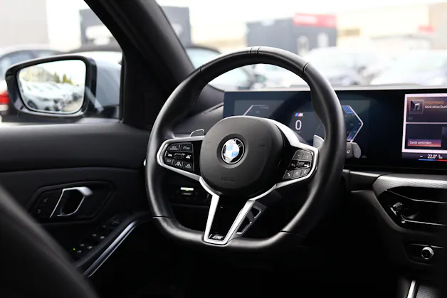 BMW 320d xDrive 48V Touring Steptronic M Sport