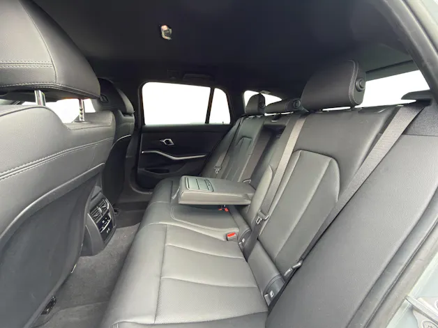 BMW 320d xDrive 48V Touring Steptronic M Sport