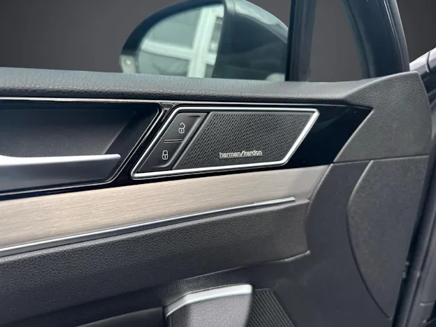 VW Passat Variant 2.0 TSI Elegance DSG 4m