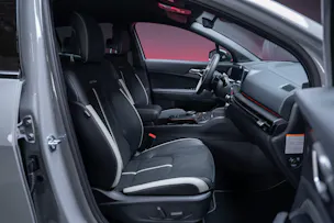Kia Sportage 1.6T-GDi PHEV Style 4x4 A / Sitz & Lenkradheizung / Navi / Rückfahrkamera