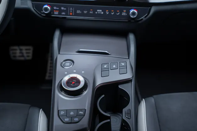 Kia Sportage 1.6T-GDi PHEV Style 4x4 A / itz & Lenkradheizung / Navi / Rückfahrkamera