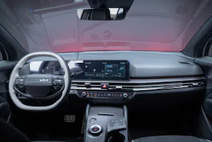 Kia Sportage 1.6T-GDi PHEV Style 4x4 A / Sitz & Lenkradheizung / Navi / Rückfahrkamera