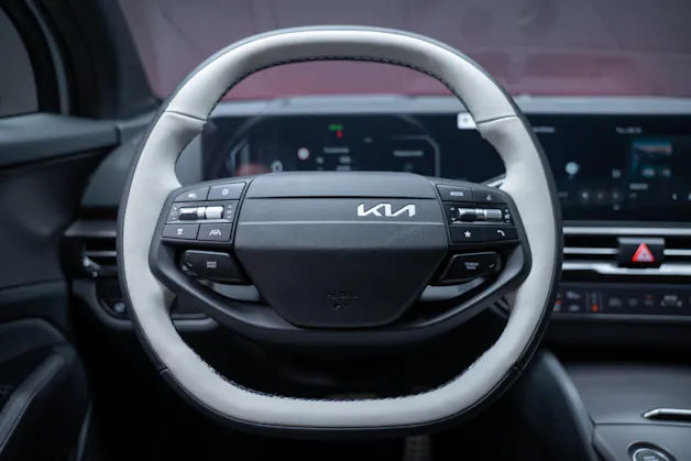 Kia Sportage 1.6T-GDi PHEV Style 4x4 A / itz & Lenkradheizung / Navi / Rückfahrkamera