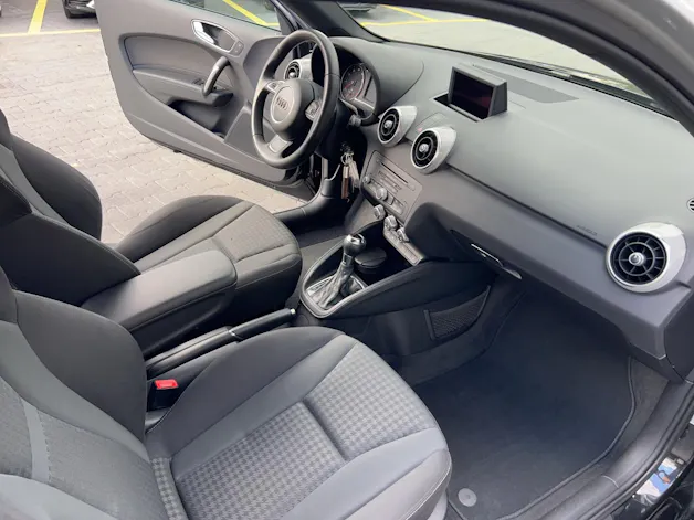 AUDI A1 1.4 TFSI Ambition S-tronic