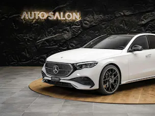 MERCEDES-BENZ E 220 AMG Line d 9G-Tronic *Werksgarantie*21" Felgen*Panorama*Lenkradheizung*