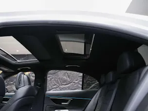 MERCEDES-BENZ E 220 AMG Line d 9G-Tronic *Werksgarantie*21" Felgen*Panorama*Lenkradheizung*