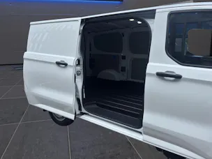 FORD Transit Custom Van 320 L1 2.0 EcoBlue 136PS Trend Automat