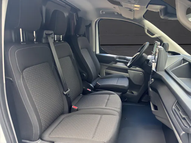 FORD Transit Custom Van 320 L1 2.0 EcoBlue 136PS Trend Automat