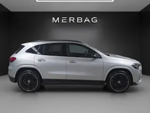 MERCEDES-BENZ GLA 200 Night Star 7G-D