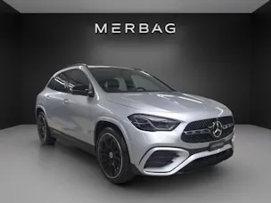 MERCEDES-BENZ GLA 200 Night Star 7G-D