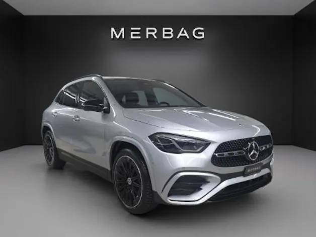 MERCEDES-BENZ GLA 200 Night Star 7G-D