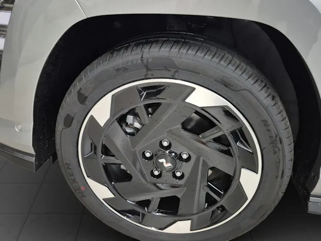 HYUNDAI Kona 65,4 kWh Electric N-Line Two Tone