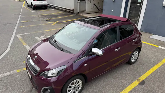 PEUGEOT 108 1.2 VTi Allure Top