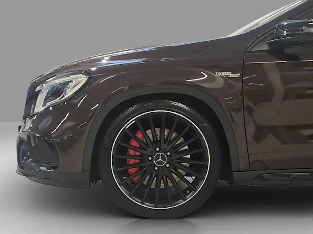 MERCEDES-BENZ GLA 45 AMG 4m