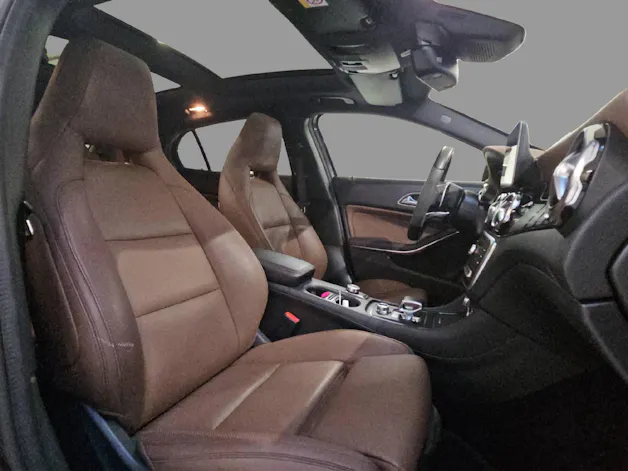 MERCEDES-BENZ GLA 45 AMG 4m