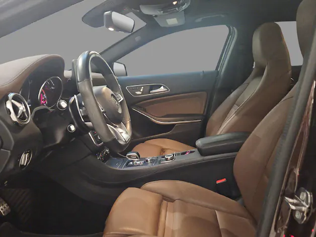 MERCEDES-BENZ GLA 45 AMG 4m