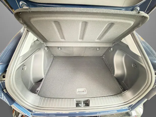 HYUNDAI Kona 65 kWh Electric Amplia + roues d’hiver gratuit