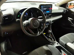 Toyota Yaris 1.5 VVT-i HSD Trend