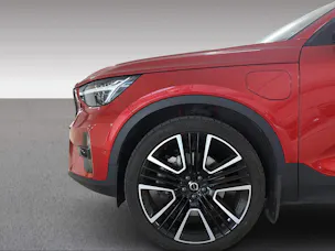 VOLVO XC40 1.5 T5 PiH Ultimate Dark