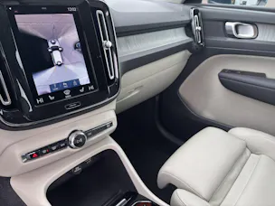 VOLVO XC40 2.0 B4 MH Inscription