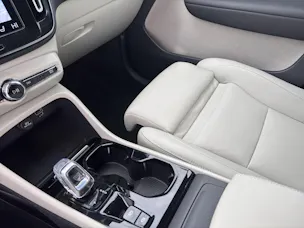 VOLVO XC40 2.0 B4 MH Inscription
