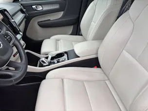 VOLVO XC40 2.0 B4 MH Inscription