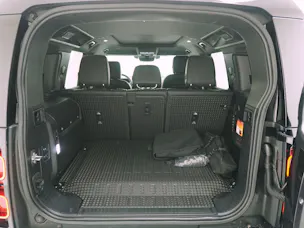 Land Rover Defender 2.0 P400e X-Dynamic SE