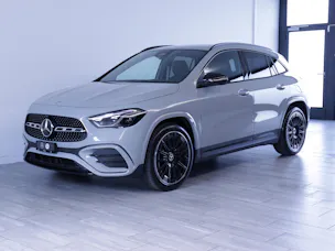 MERCEDES-BENZ GLA-Klasse H247 GLA 200 Night Star AMG Line