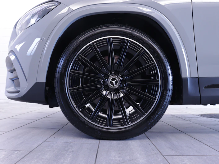 image du véhicule MERCEDES-BENZ GLA 200