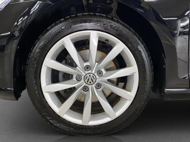 VW Golf VII Variant 2.0 TDI Highline DSG 4m