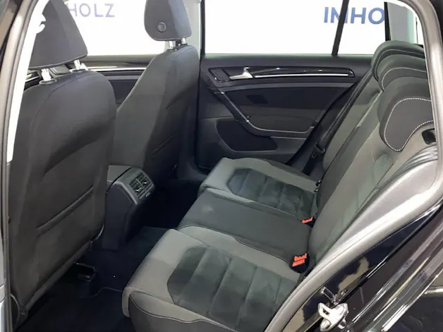 VW Golf VII Variant 2.0 TDI Highline DSG 4m