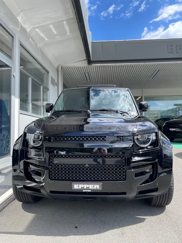 Land Rover Defender 110 4.4 V8 Octa Black