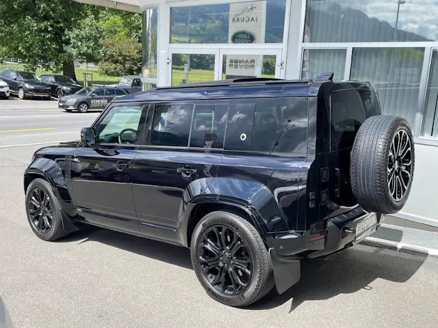 Land Rover Defender 110 4.4 V8 Octa Black