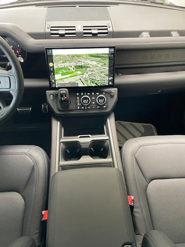 Land Rover Defender 110 3.0 D I6 D350 X-Dynamic SE