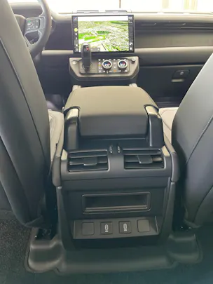 Land Rover Defender 110 3.0 D I6 D350 X-Dynamic SE