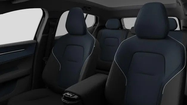 VOLVO EX30 P8 Black Edition AWD