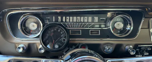 FORD Mustang V8 Fastback 302