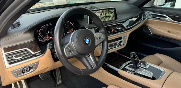 BMW 750i xDrive Steptronic M Sport