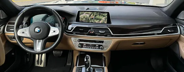 BMW 750i xDrive Steptronic M Sport