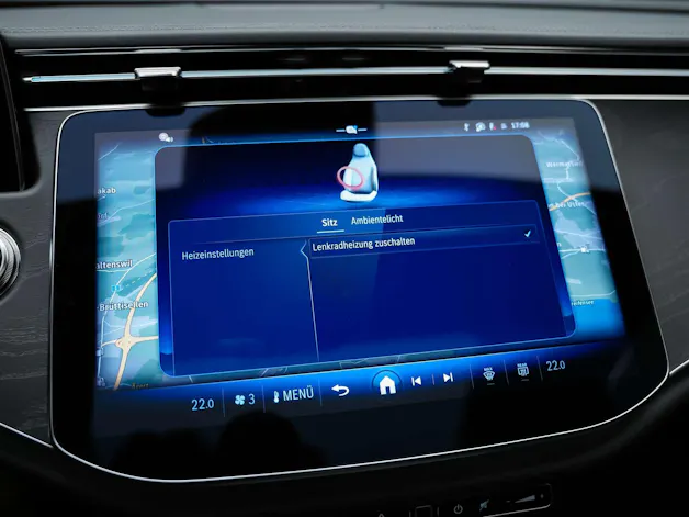 MERCEDES-BENZ E 220 d AMG Line 9G-Tronic "21" Felgen*Werksgarantie*Panorama*Lenkradheizung*