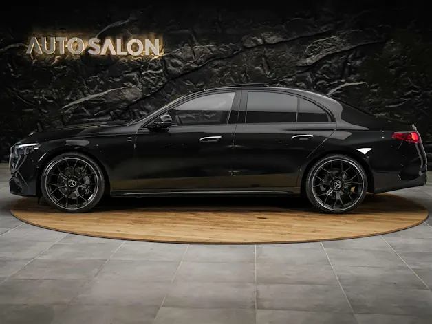 MERCEDES-BENZ E 220 d AMG Line 9G-Tronic "21" Felgen*Werksgarantie*Panorama*Lenkradheizung*