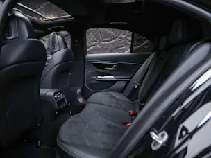 MERCEDES-BENZ E 220 d AMG Line 9G-Tronic "21" Felgen*Werksgarantie*Panorama*Lenkradheizung*