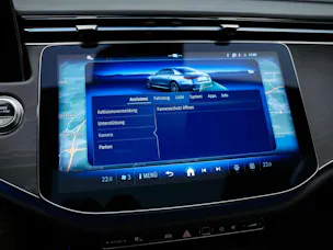 MERCEDES-BENZ E 220 d AMG Line 9G-Tronic "21" Felgen*Werksgarantie*Panorama*Lenkradheizung*